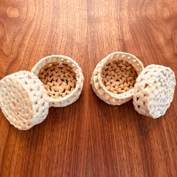 Vintage Handwoven Ratan Trinket Basket - Set of 2 - Picture 3 of 4